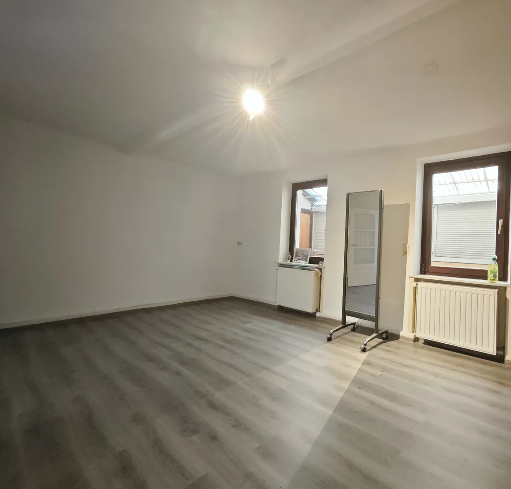 4 Zimmer Haus mit 115 m² in Homburg – Bild 2