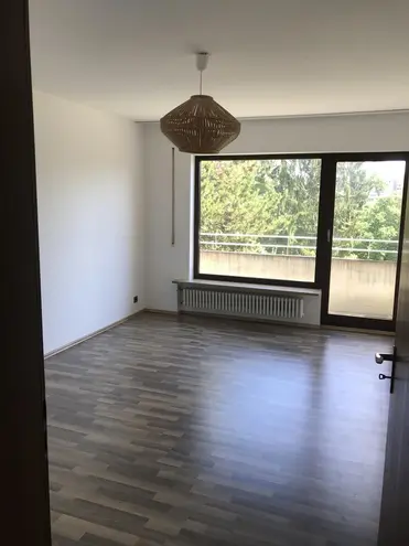 3 Zimmer Wohnung mit 100 m² in Stuttgart – Bild 2