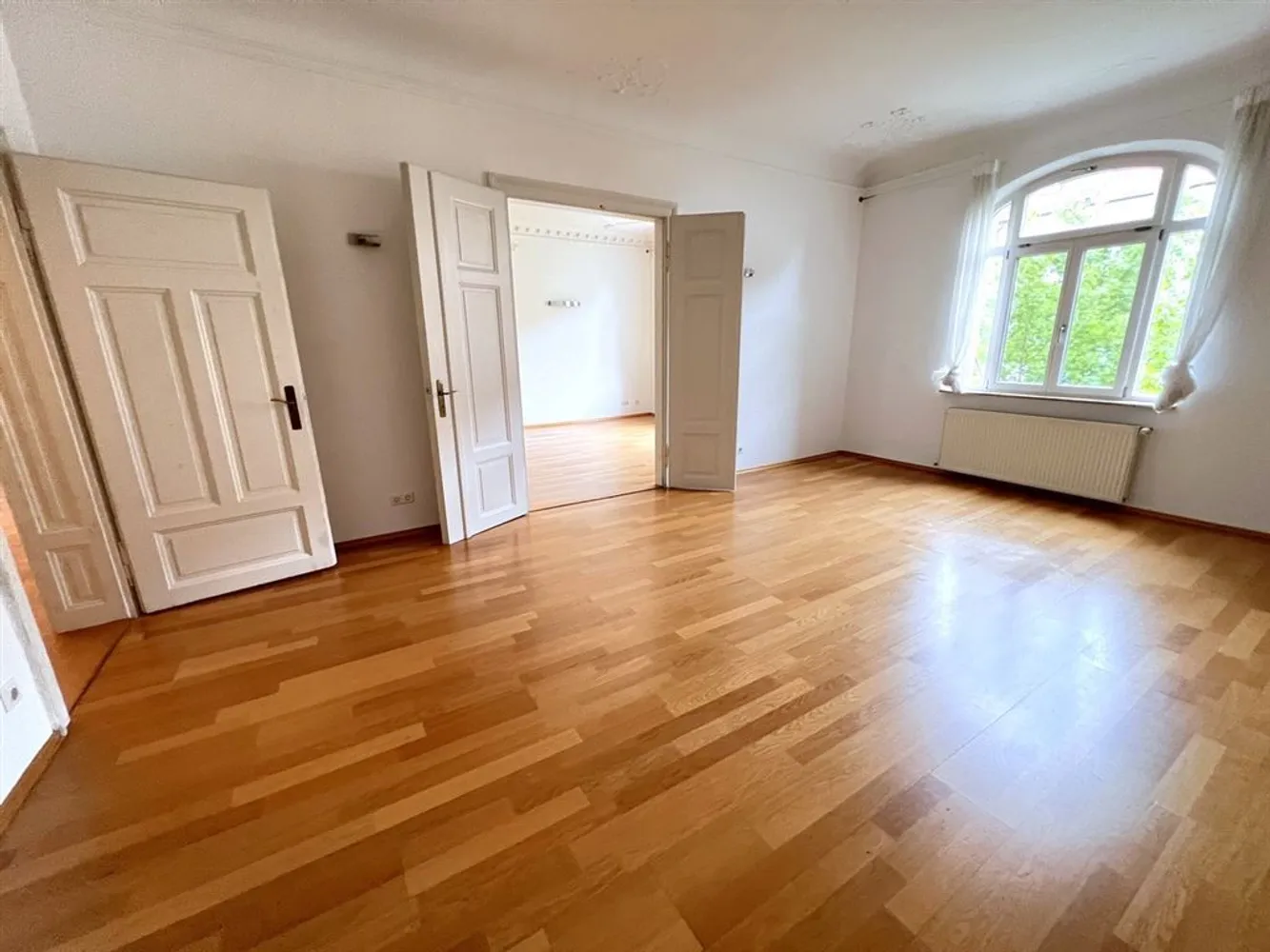 6 Zimmer Wohnung mit 200 m² in Nürnberg – Bild 9