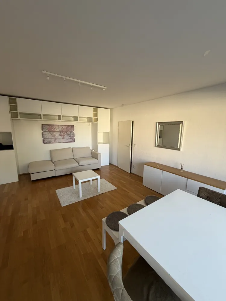 2 Zimmer Wohnung mit 60 m² in München – Bild 3