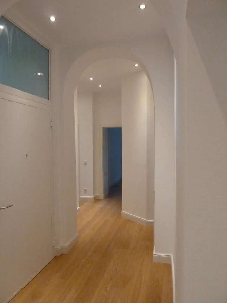 5 Zimmer Wohnung mit 140 m² in Frankfurt am Main – Bild 3
