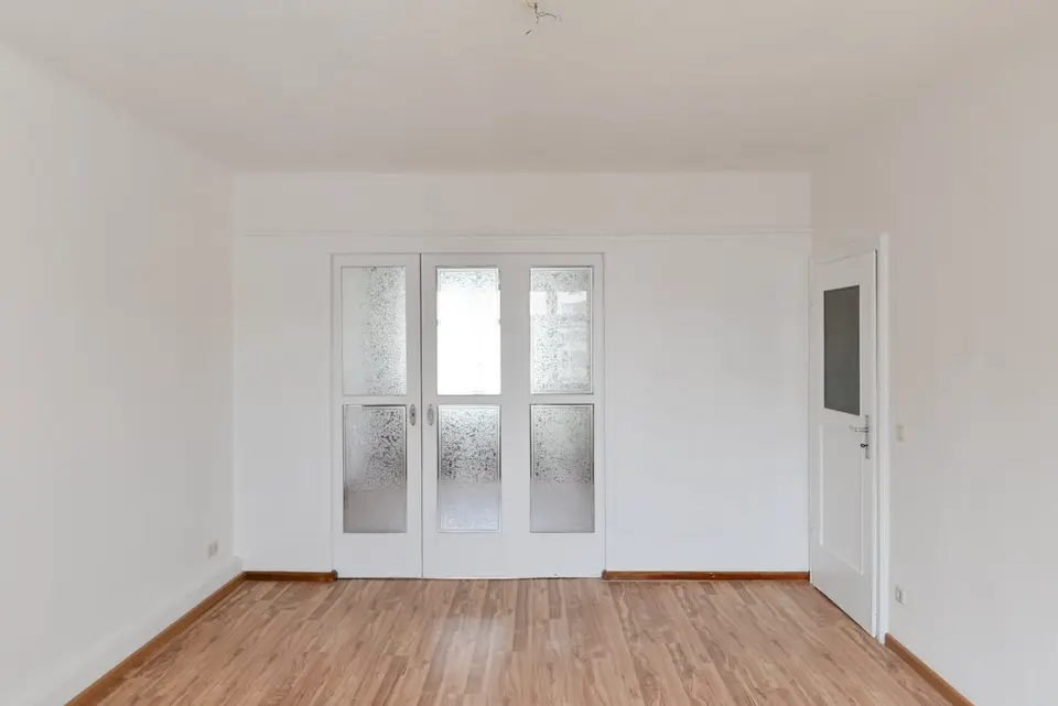 5 Zimmer Wohnung mit 129 m² in Zeitz – Bild 2