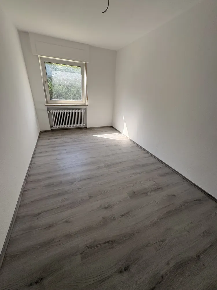 4 Zimmer Wohnung mit 82 m² in Wiesbaden – Bild 2