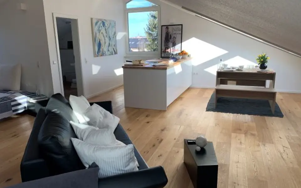 WG-Zimmer mit 55 m² in Böblingen – Bild 1