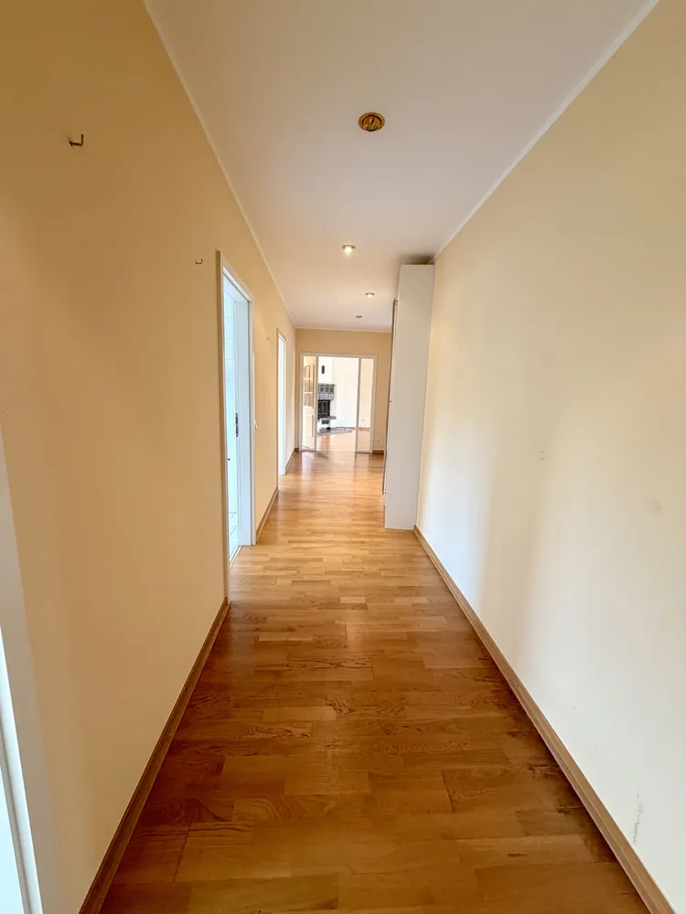 4 Zimmer Wohnung mit 140 m² in Krefeld – Bild 3