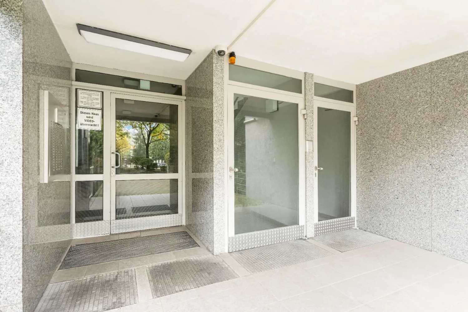 1 Zimmer Wohnung mit 30 m² in Frankfurt am Main – Bild 3