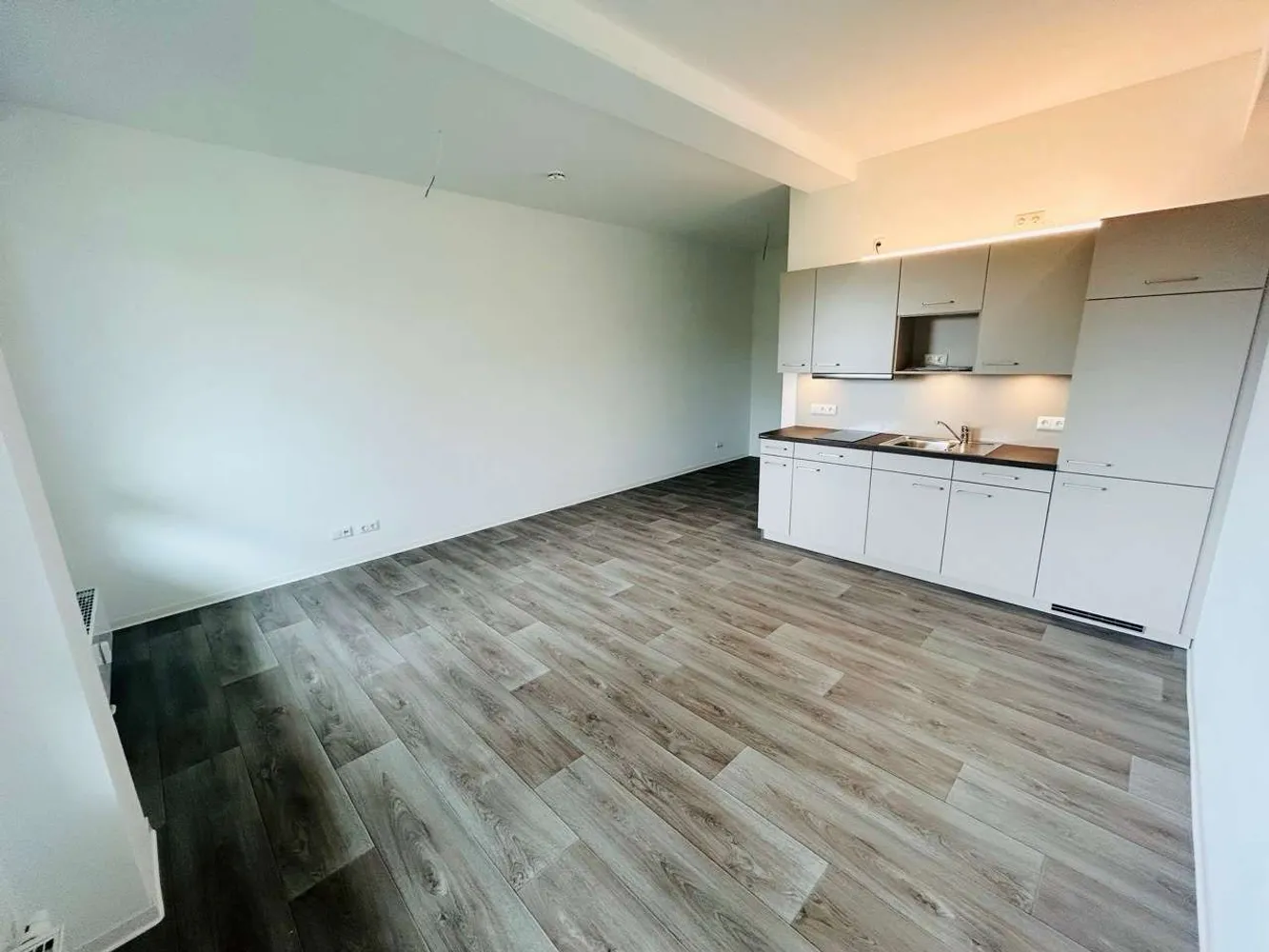1 room apartment with 30 m² in Chemnitz – Photo 3
