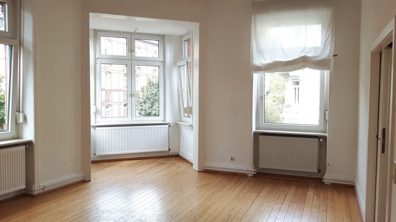 5 Zimmer Wohnung mit 134 m² in Wiesbaden – Bild 1