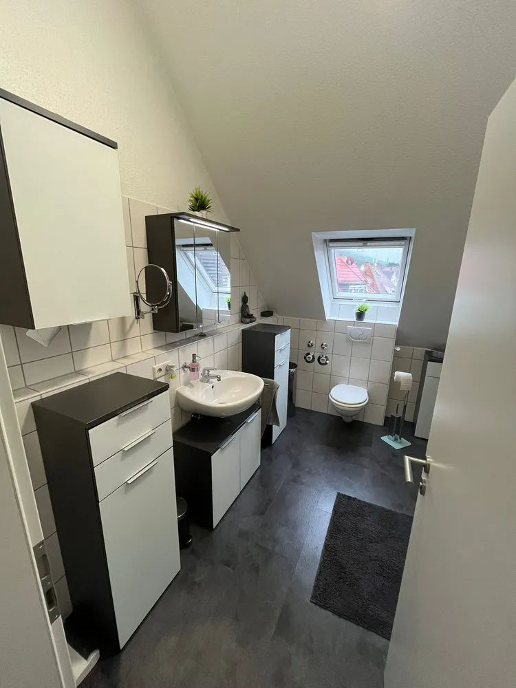 2 Zimmer Wohnung mit 77 m² in Stuttgart – Bild 12