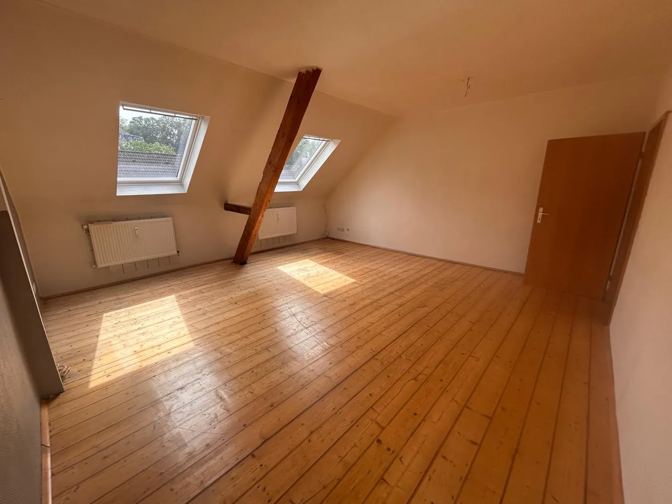 4 Zimmer Wohnung mit 110 m² in Wuppertal – Bild 1