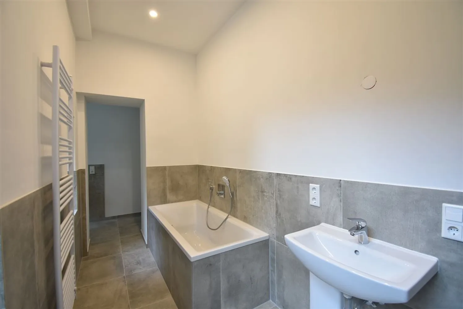 2 Zimmer Wohnung mit 75 m² in Düsseldorf – Bild 1
