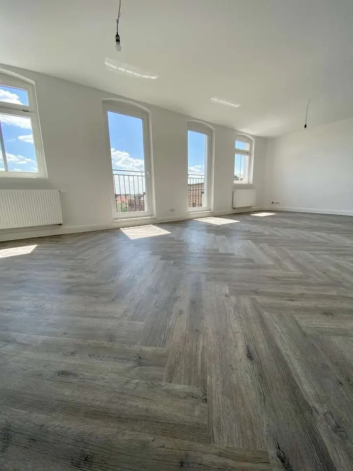 5 Zimmer Wohnung mit 128 m² in Magdeburg – Bild 1
