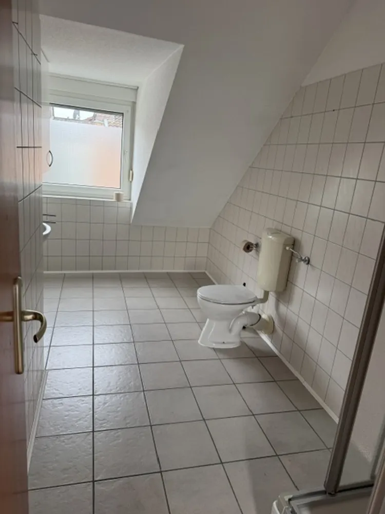 2 Zimmer Wohnung mit 72 m² in Kerpen – Bild 2