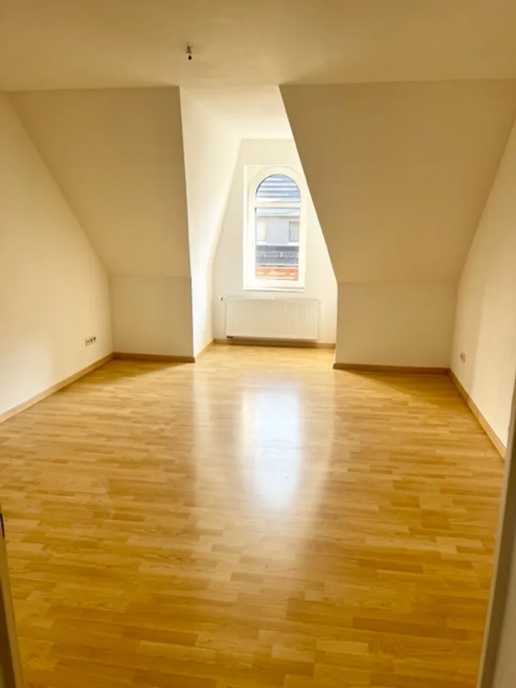3 Zimmer Wohnung mit 100 m² in Wiesbaden – Bild 12