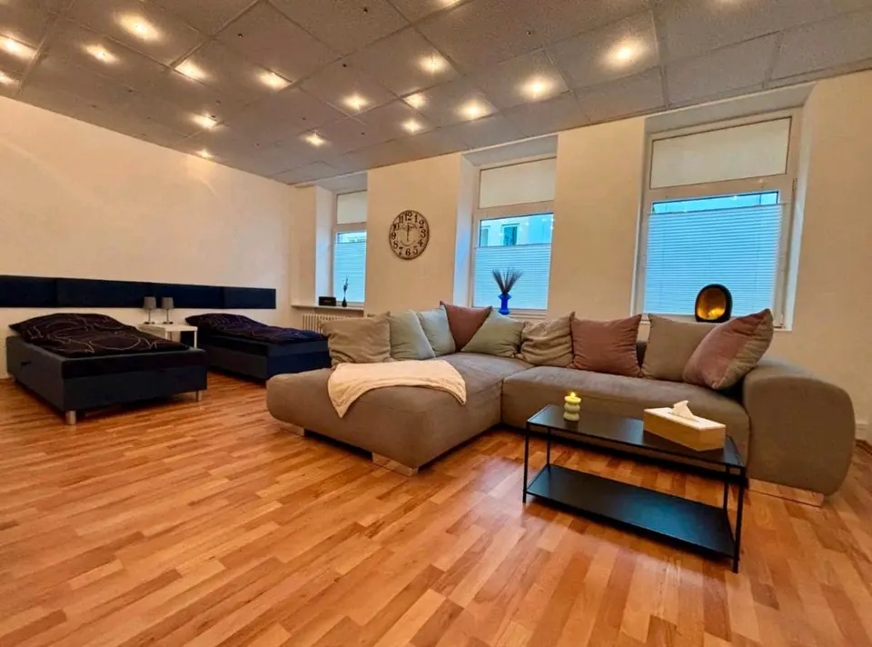 2 Zimmer Wohnung mit 70 m² in Kiel – Bild 2