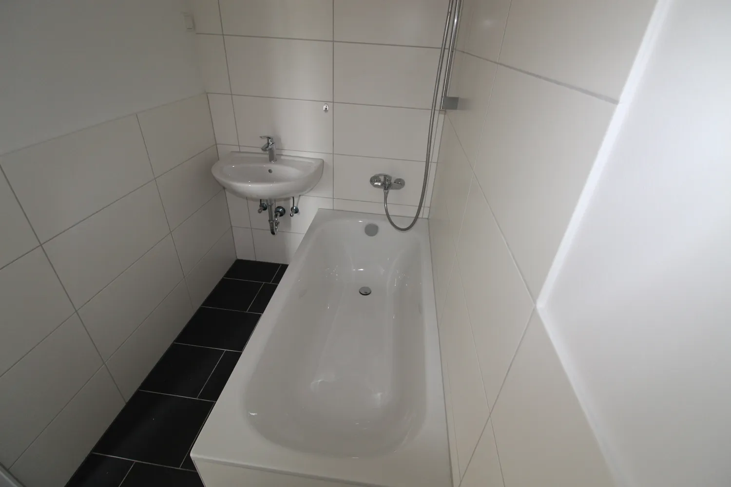 2 Zimmer Wohnung mit 44 m² in Wiesbaden – Bild 8
