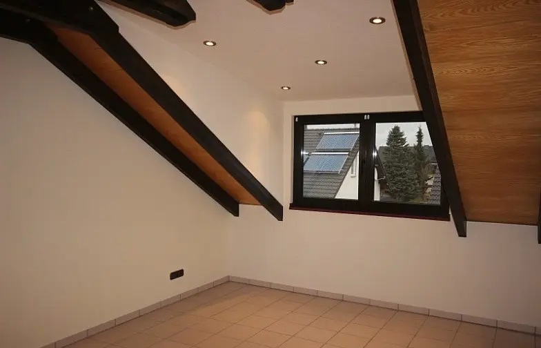 3 Zimmer Wohnung mit 98 m² in Brühl – Bild 3