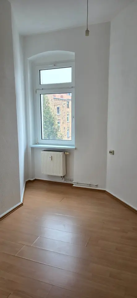 2 Zimmer Wohnung mit 42 m² in Halle (Saale) – Bild 3