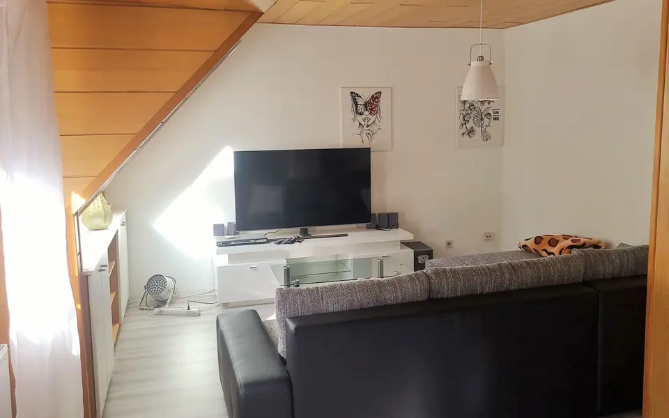 WG-Zimmer mit 55 m² in Stuttgart – Bild 1