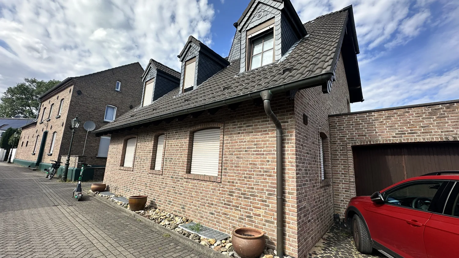 3 Zimmer Wohnung mit 110 m² in Düsseldorf – Bild 2