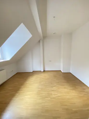 4 Zimmer Wohnung mit 95 m² in Stuttgart – Bild 3