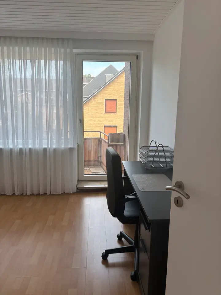 18 Zimmer Wohnung mit 74 m² in Hamburg – Bild 4