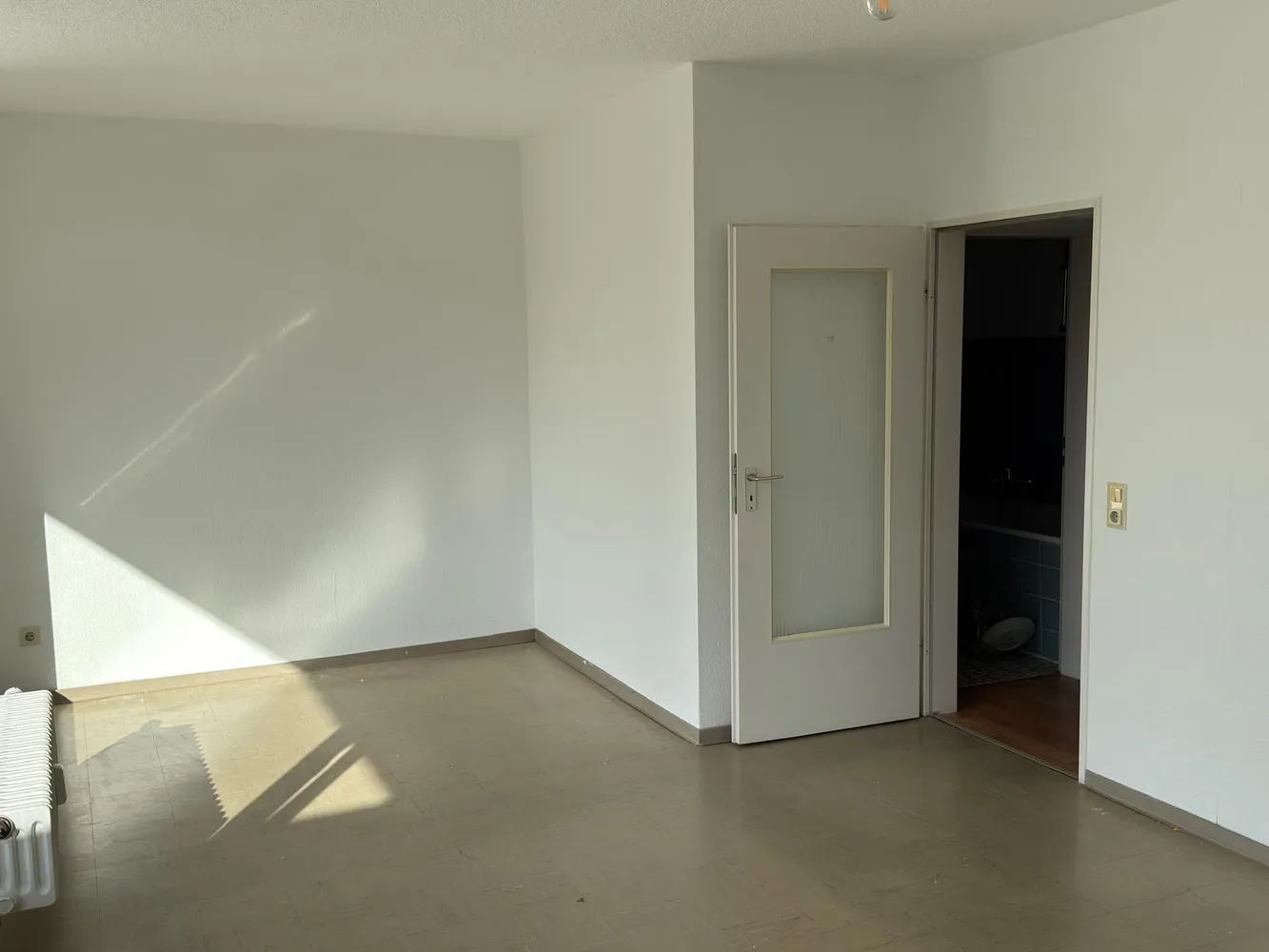 2 room apartment with 57 m² in Düsseldorf – Photo 1