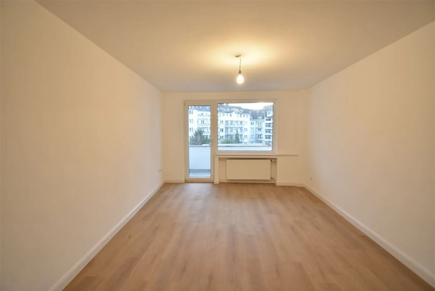 2 Zimmer Wohnung mit 65 m² in Düsseldorf – Bild 1