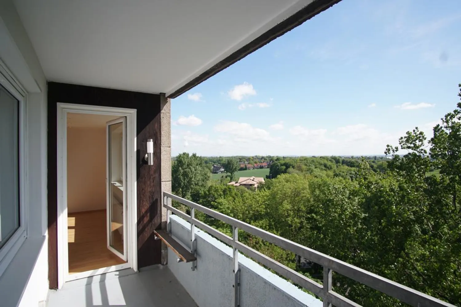 2 Zimmer Wohnung mit 67 m² in Mülheim an der Ruhr – Bild 1