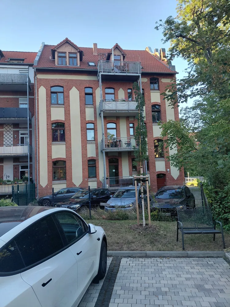 4 Zimmer Wohnung mit 152 m² in Erfurt – Bild 2