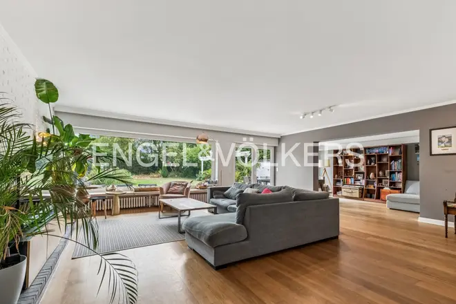 9 room house with 250 m² in Bonn – Photo 2