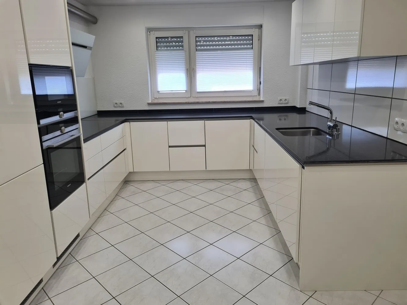 4 Zimmer Wohnung mit 115 m² in Fellbach – Bild 12