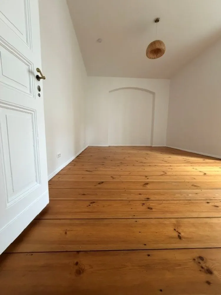 1 room apartment with 56 m² in Berlin – Photo 5