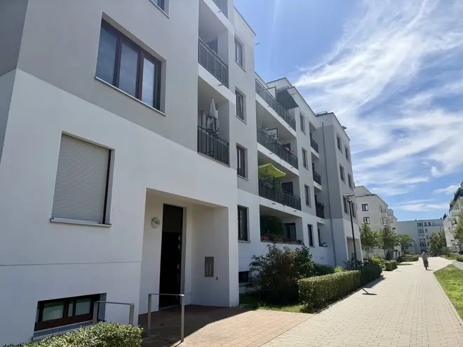 2 Zimmer Wohnung mit 67 m² in Berlin – Bild 1