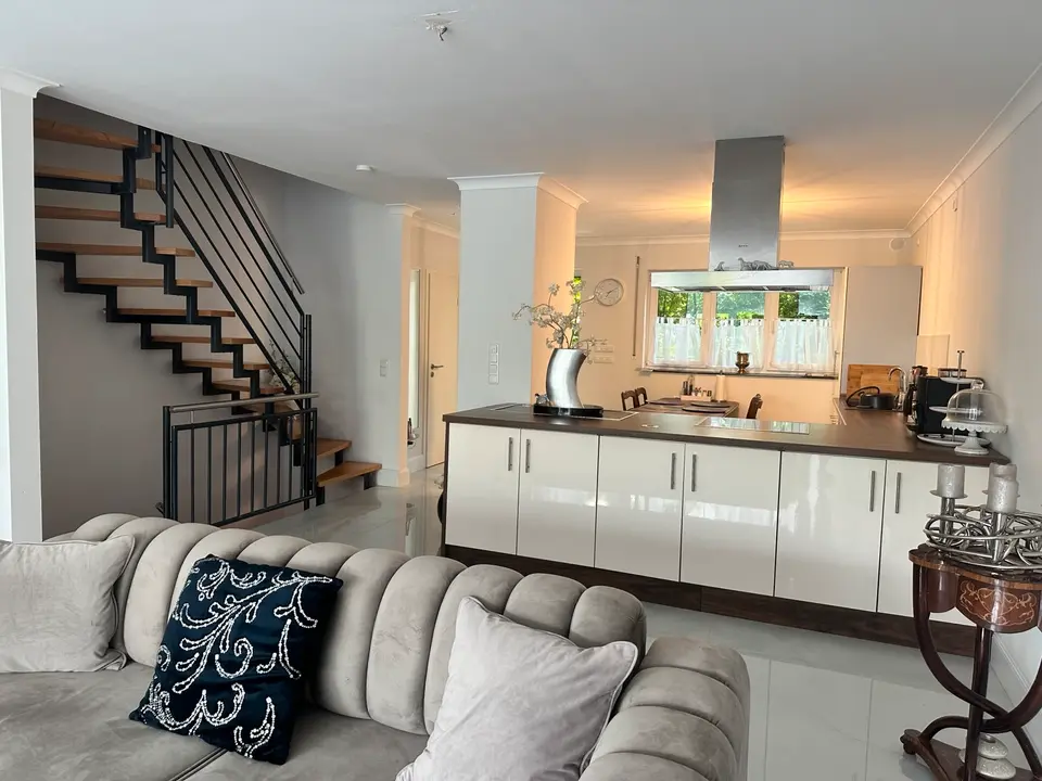 WG-Zimmer mit 166 m² in Erkrath – Bild 7