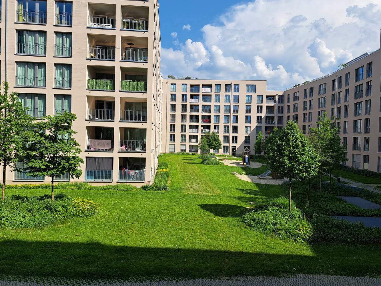 3 Zimmer Wohnung mit 79 m² in München – Bild 2