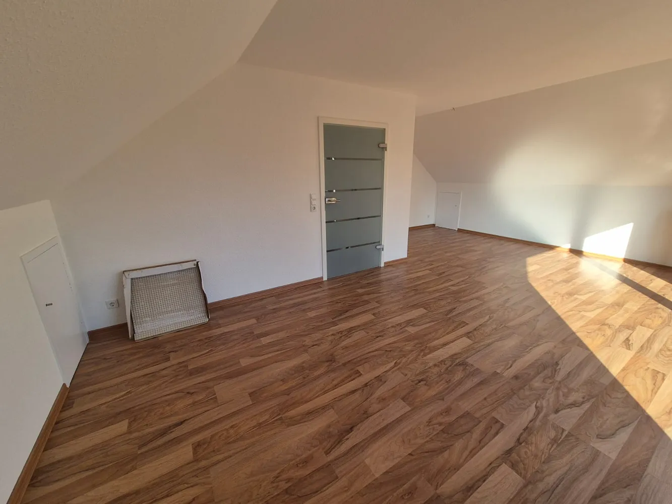 3 Zimmer Wohnung mit 87 m² in Wiesbaden – Bild 2