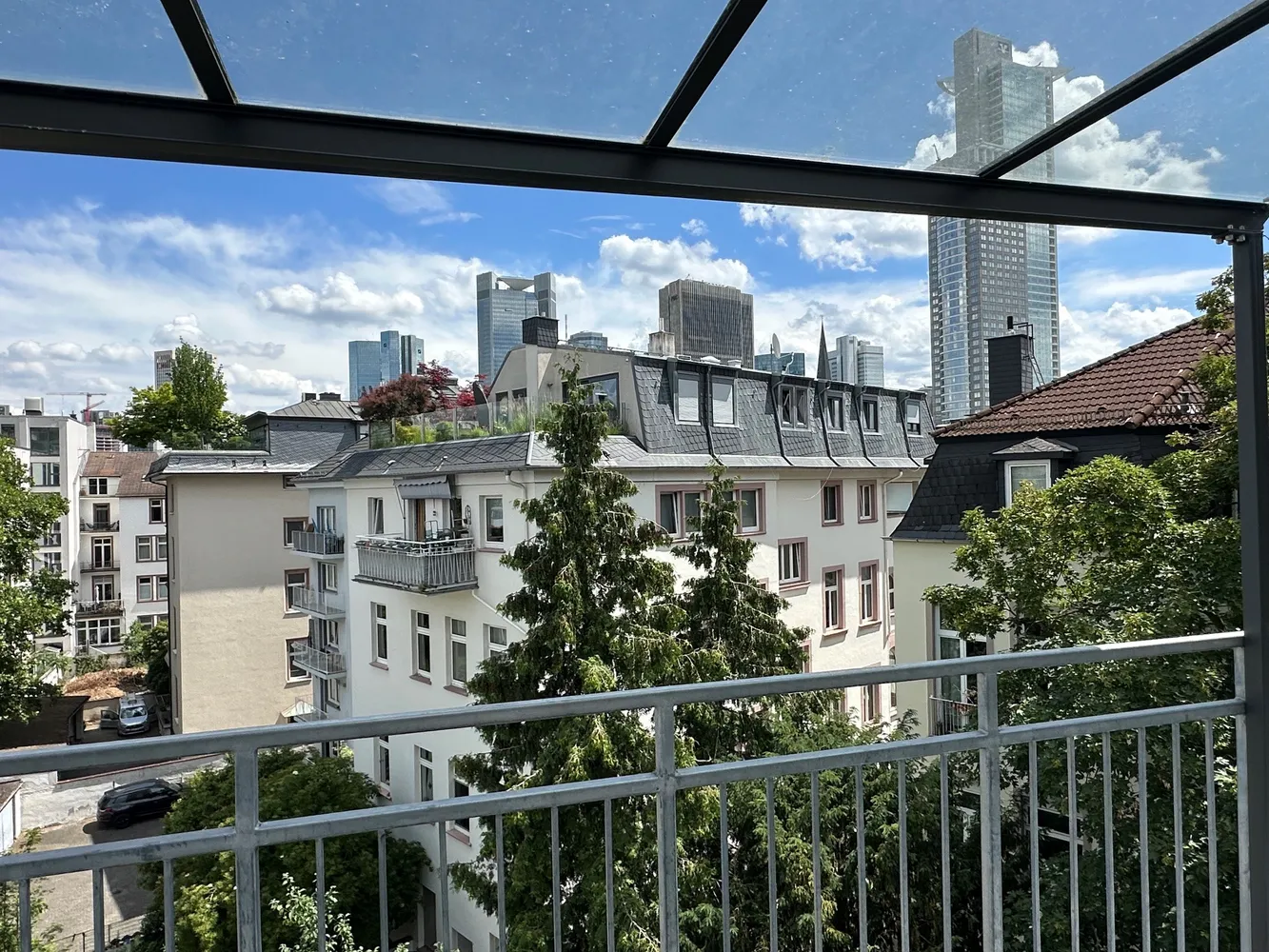 2 Zimmer Wohnung mit 75 m² in Frankfurt am Main – Bild 3