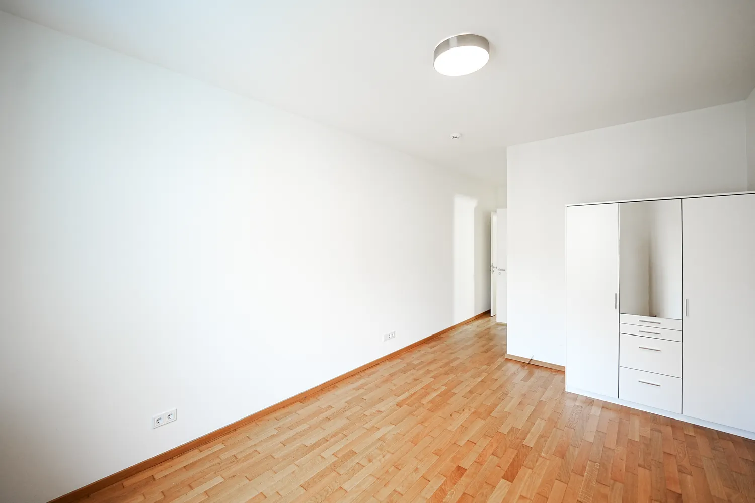 2 Zimmer Wohnung mit 81 m² in Berlin – Bild 10
