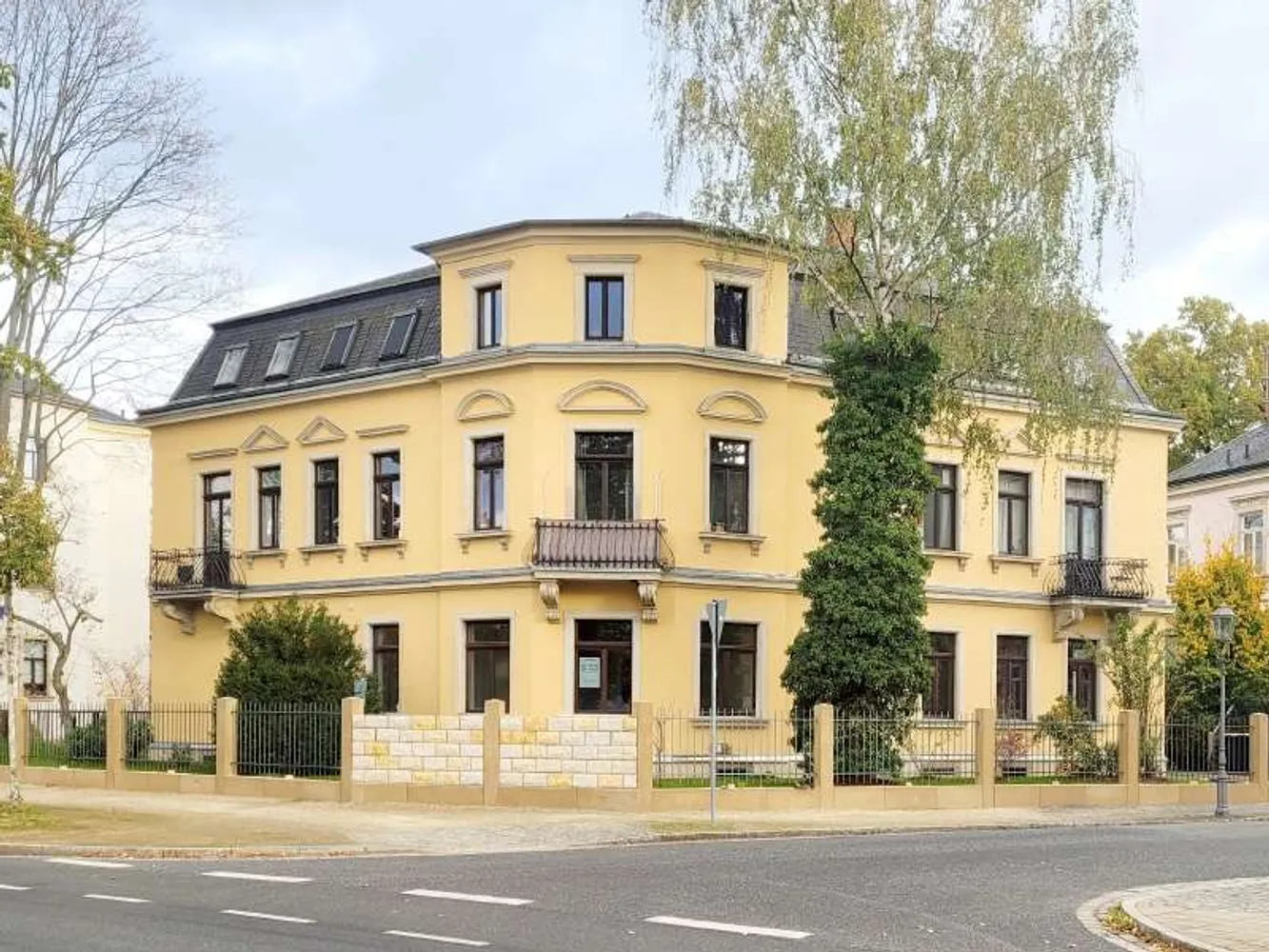 4 Zimmer Wohnung mit 128 m² in Dresden – Bild 2