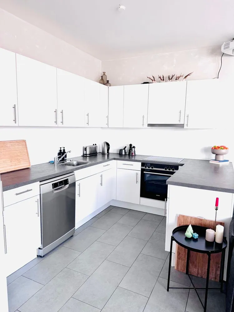 2 Zimmer Wohnung mit 80 m² in Berlin – Bild 2
