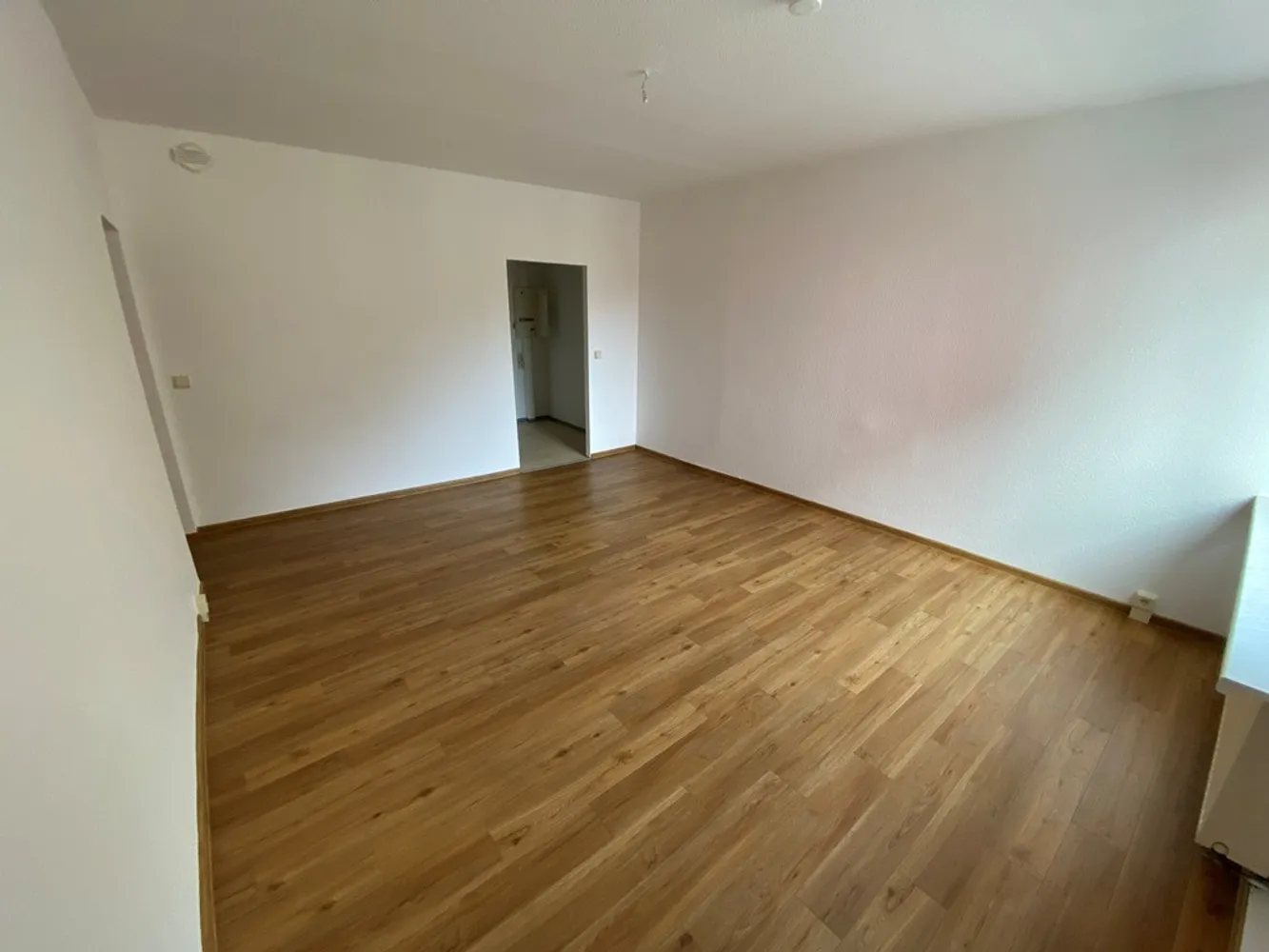 2 Zimmer Wohnung mit 54 m² in Suhl – Bild 3