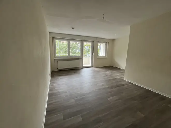 4 Zimmer Wohnung mit 99 m² in Karlsruhe – Bild 1