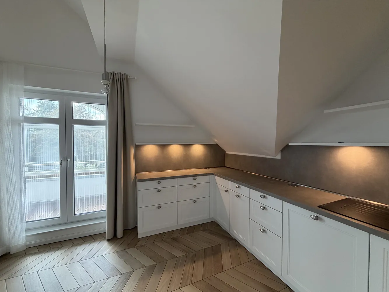 2 Zimmer Wohnung mit 70 m² in Hamburg – Bild 9
