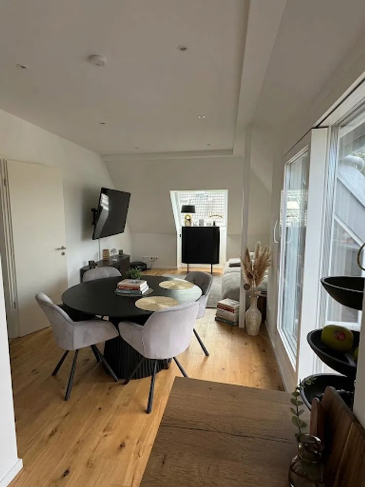 4 Zimmer Wohnung mit 87 m² in München – Bild 2