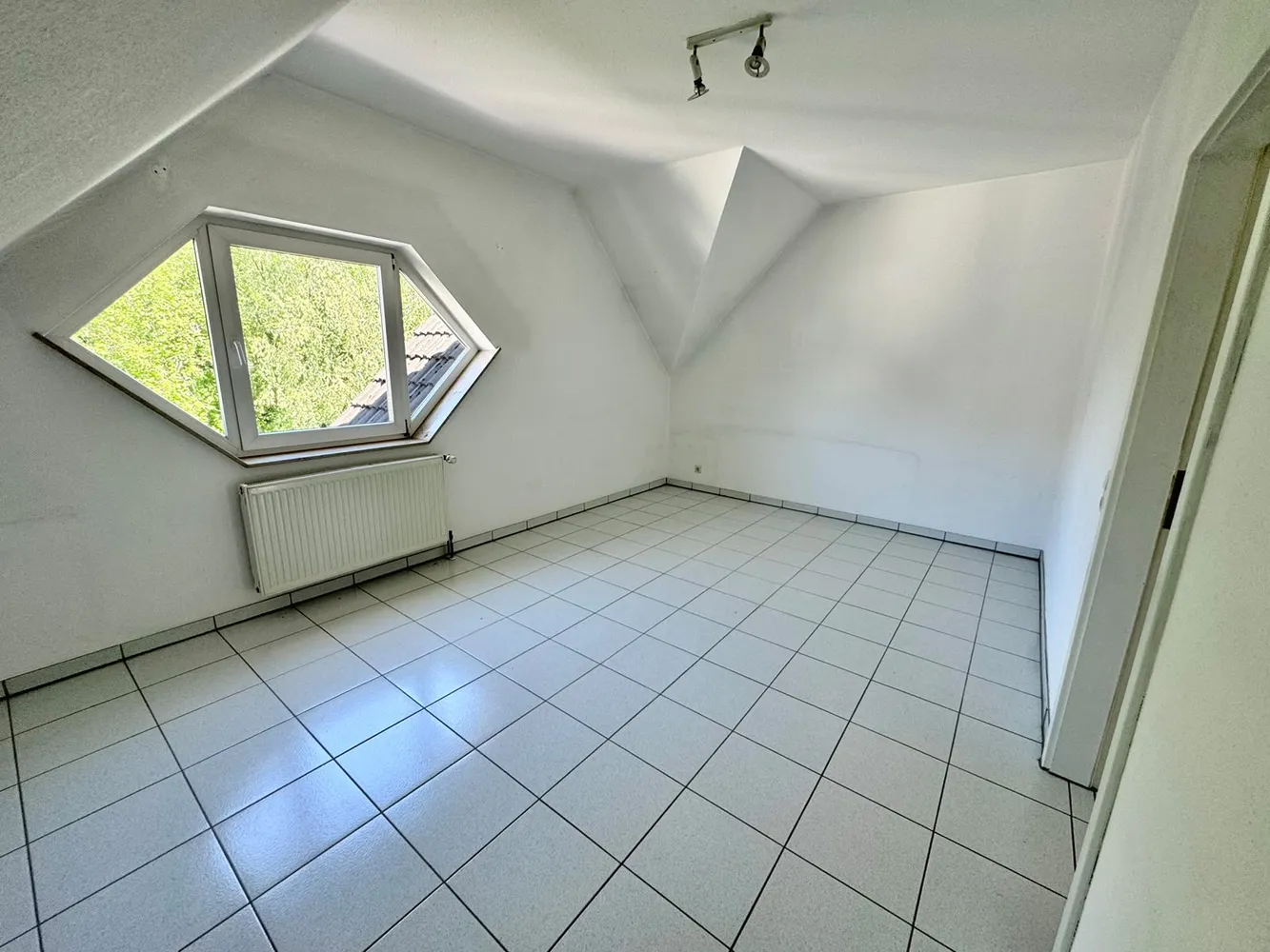2 Zimmer Wohnung mit 67 m² in Wuppertal – Bild 2