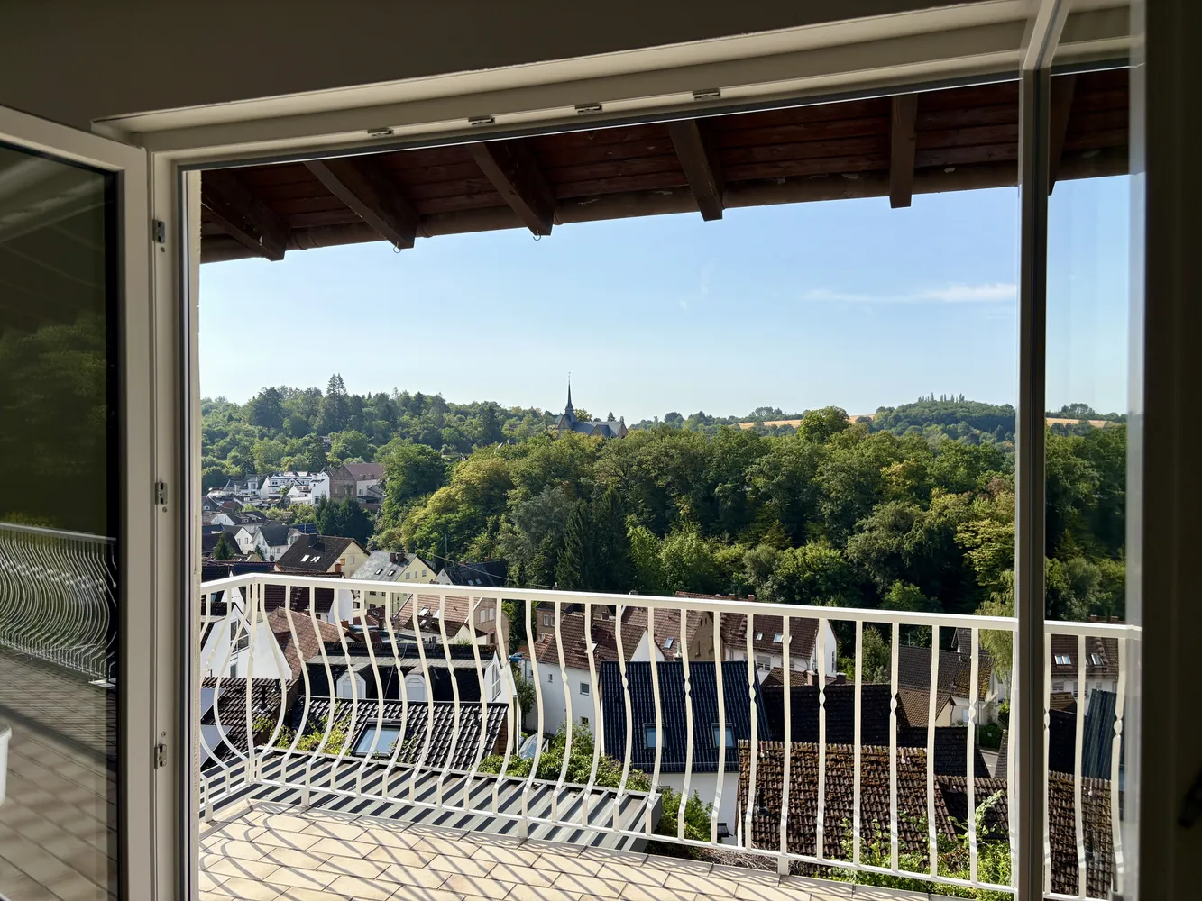 3 Zimmer Wohnung mit 110 m² in Wiesbaden – Bild 3