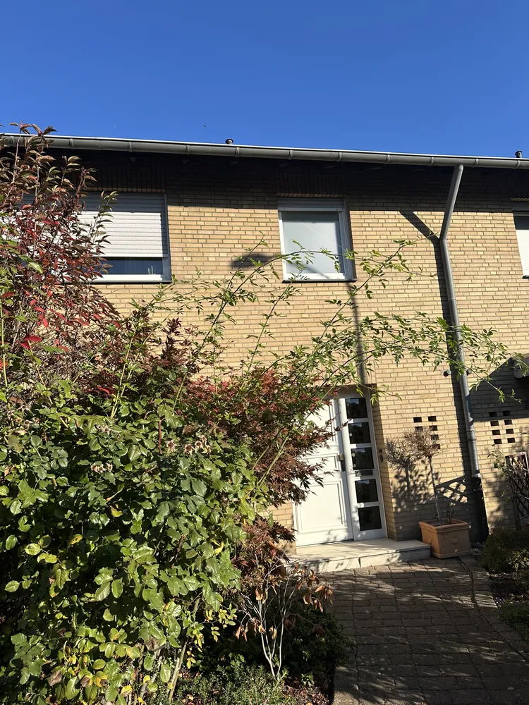 5 room house with 143 m² in Tönisvorst – Photo 1