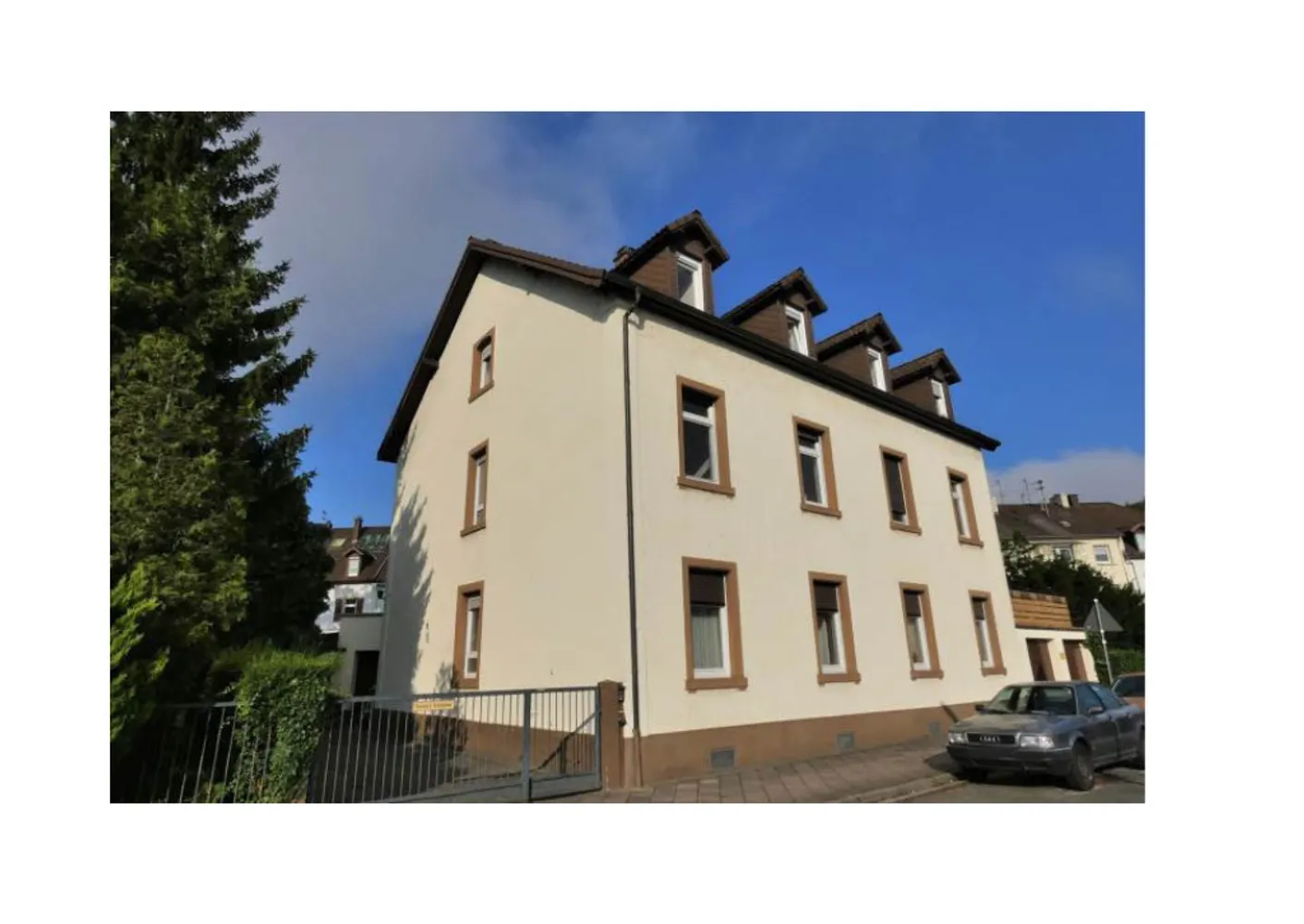 5 Zimmer Wohnung mit 120 m² in Karlsruhe – Bild 2