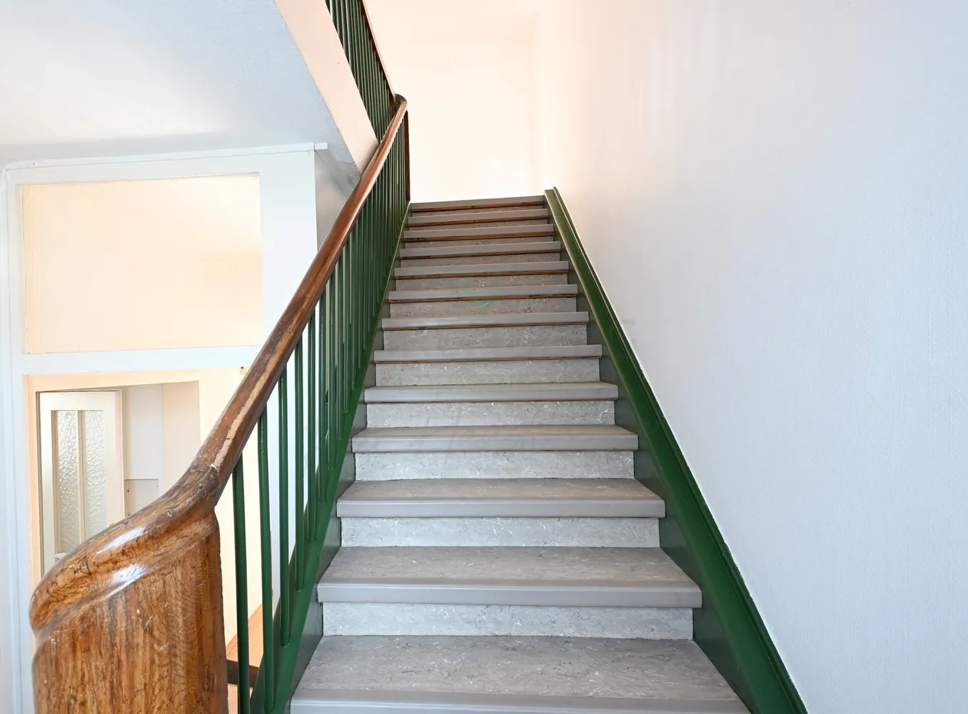 7 Zimmer Wohnung mit 180 m² in Vaihingen an der Enz – Bild 2